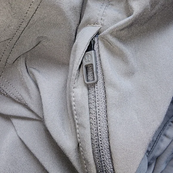 lululemon athletica Men's Pace Breaker Lined Performance Shorts Gray Size Small - Picture 4 of 10